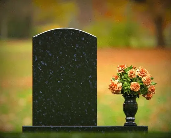 Classic Arched-Top Upright Headstone 23x6x43
