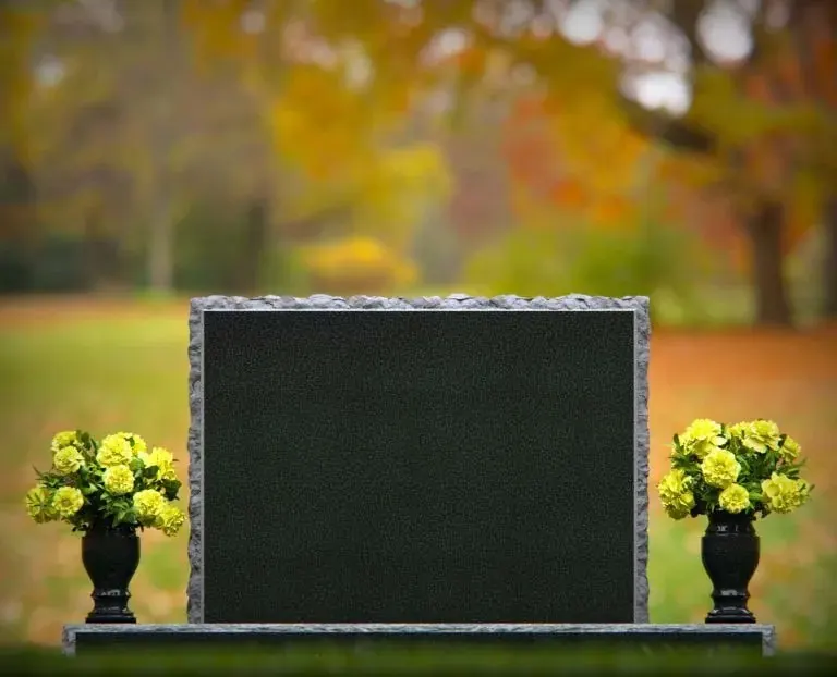Rock-Edge Upright Headstone with Double Vases 33 x 5 x 24